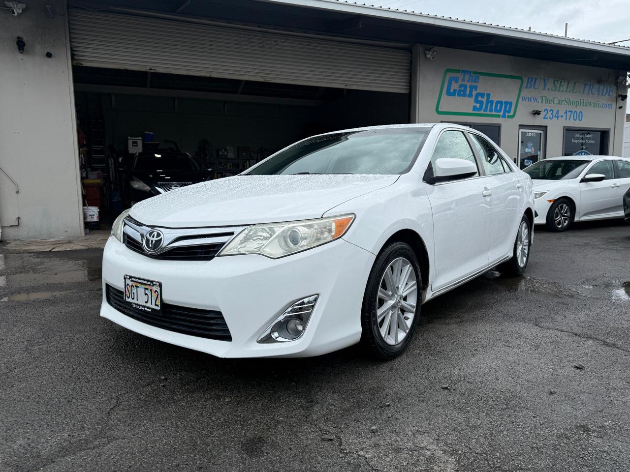 Toyota Camry XLE V6 2014