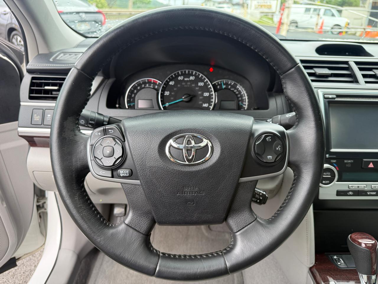 Toyota Camry XLE V6 2014