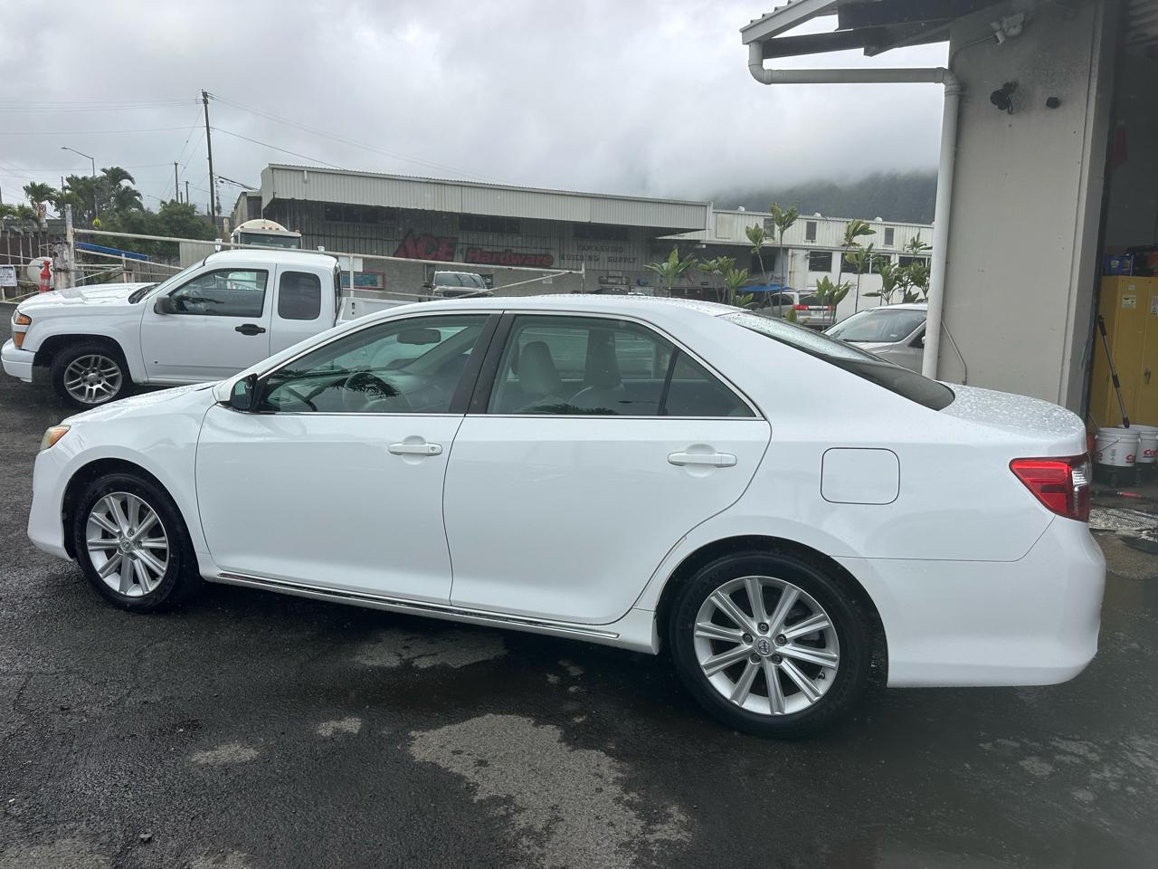 Toyota Camry XLE V6 2014