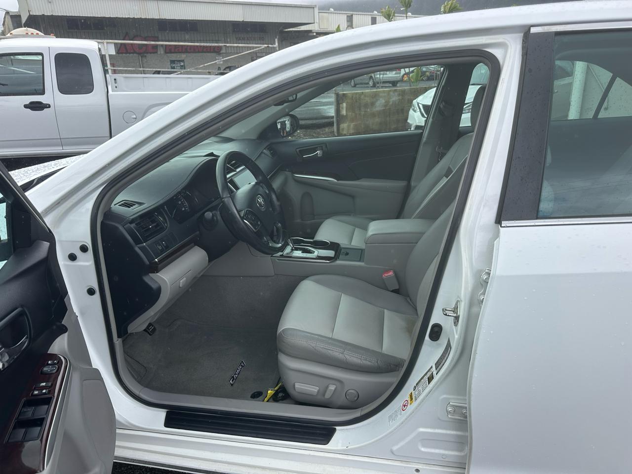Toyota Camry XLE V6 2014