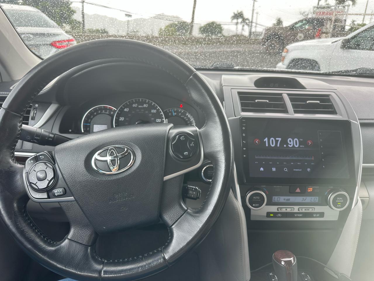 Toyota Camry XLE V6 2014
