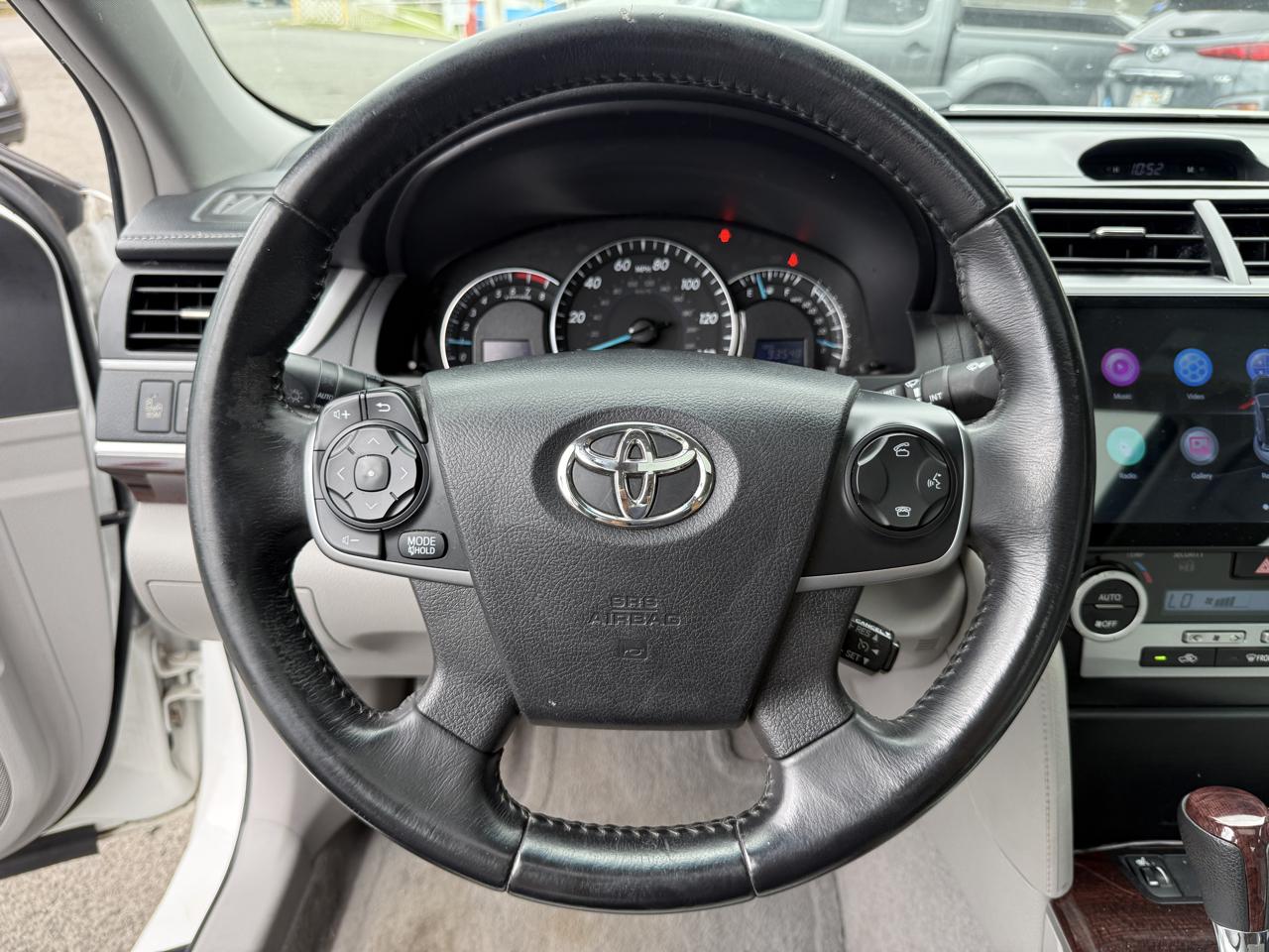 Toyota Camry XLE V6 2014
