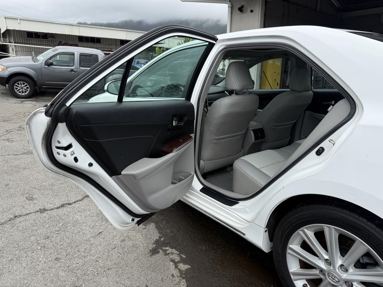 Toyota Camry XLE V6 2014