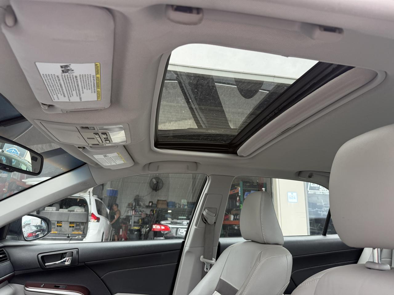 Toyota Camry XLE V6 2014