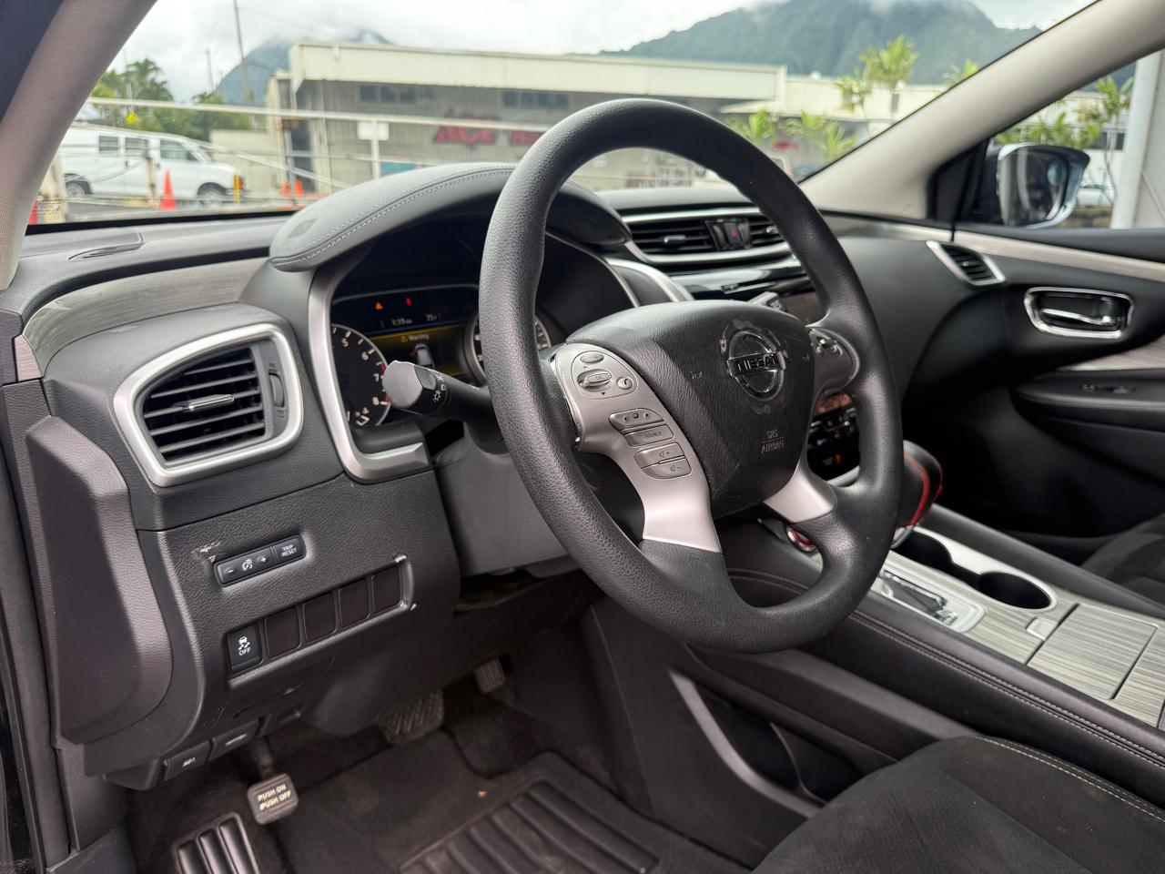 Nissan Murano SV 2015