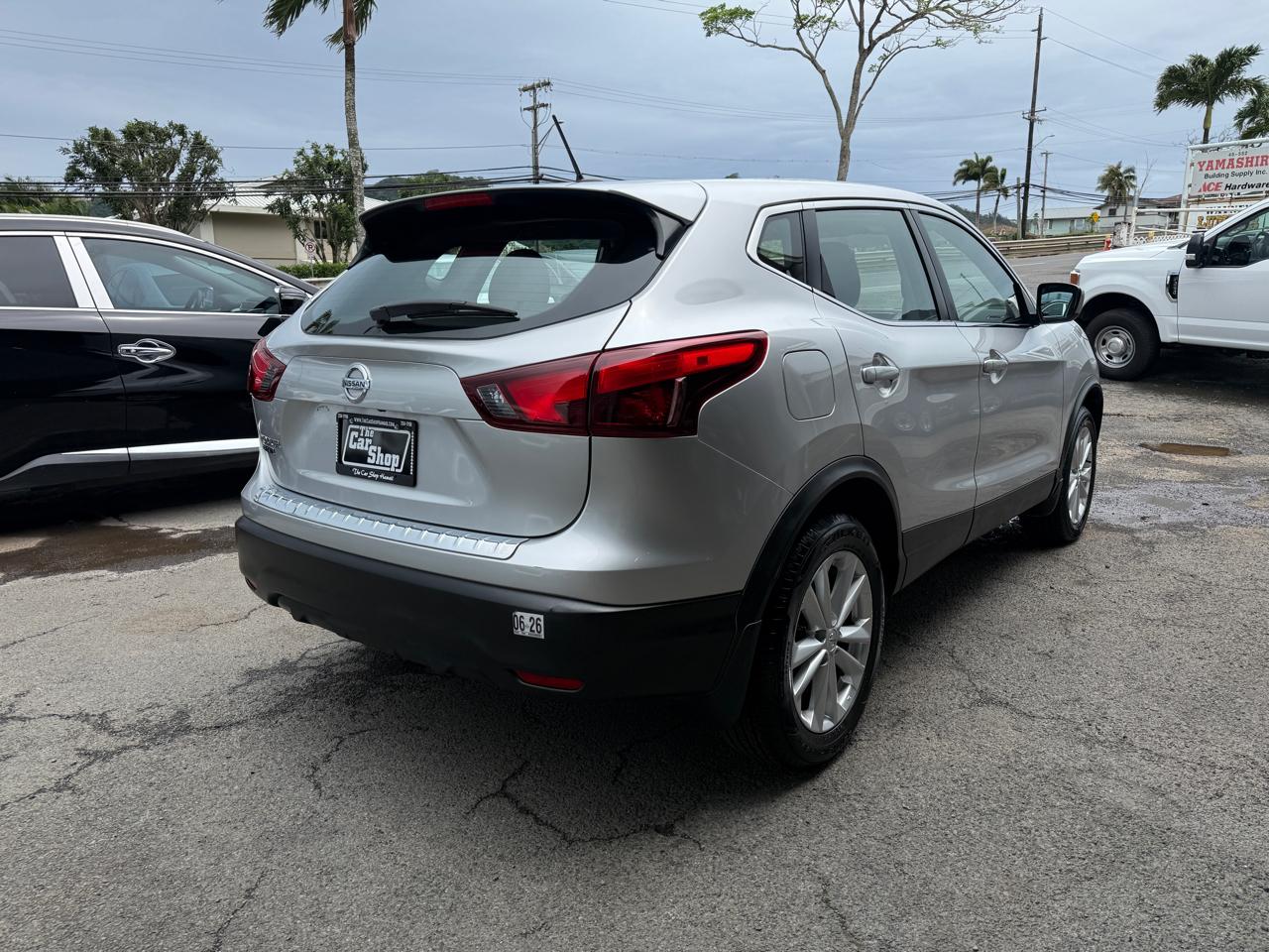 Nissan Rogue Sport S 2017