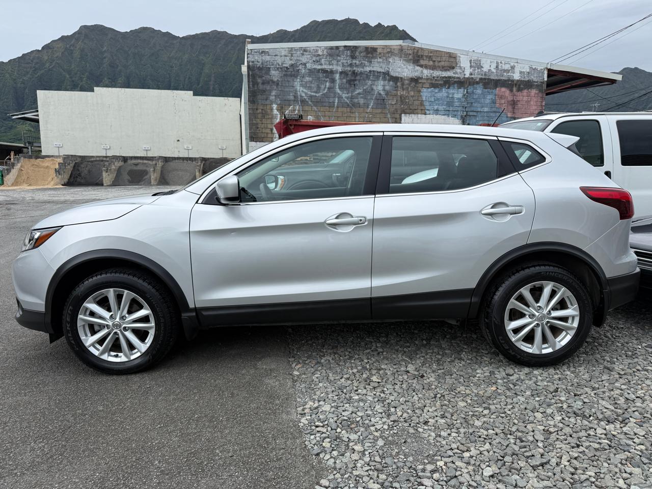 Nissan Rogue Sport S 2017