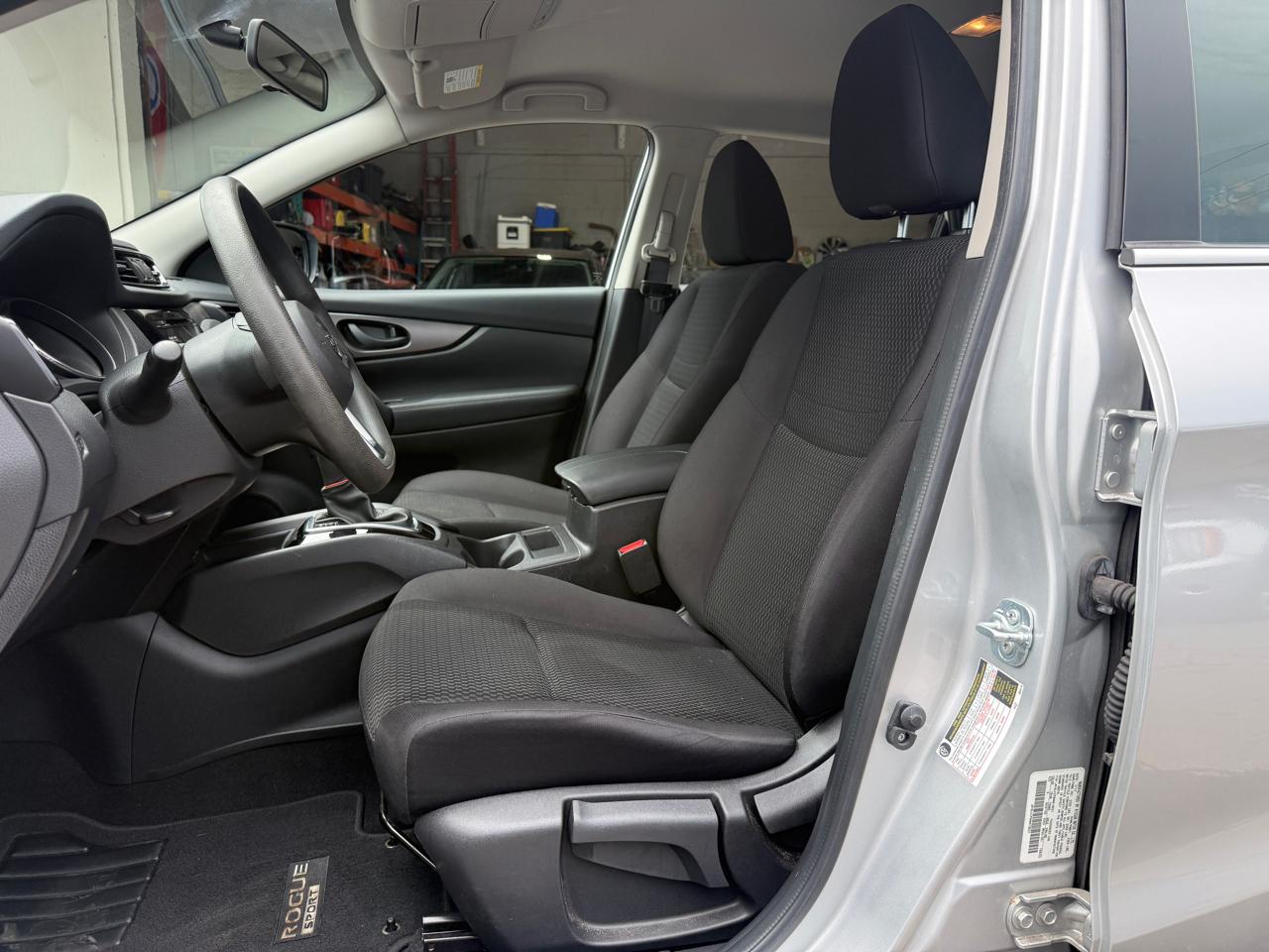 Nissan Rogue Sport S 2017