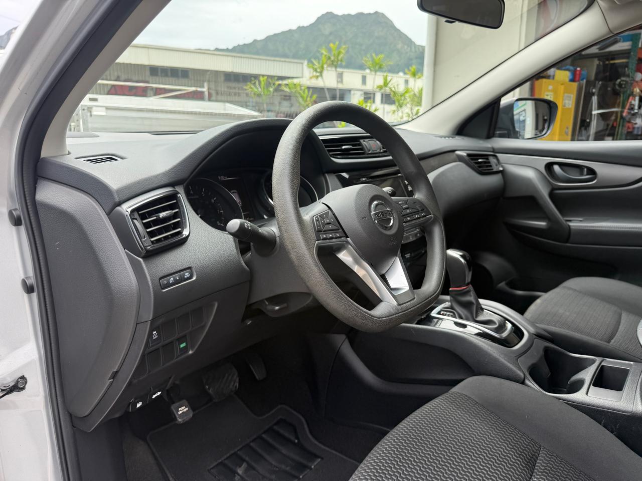 Nissan Rogue Sport S 2017