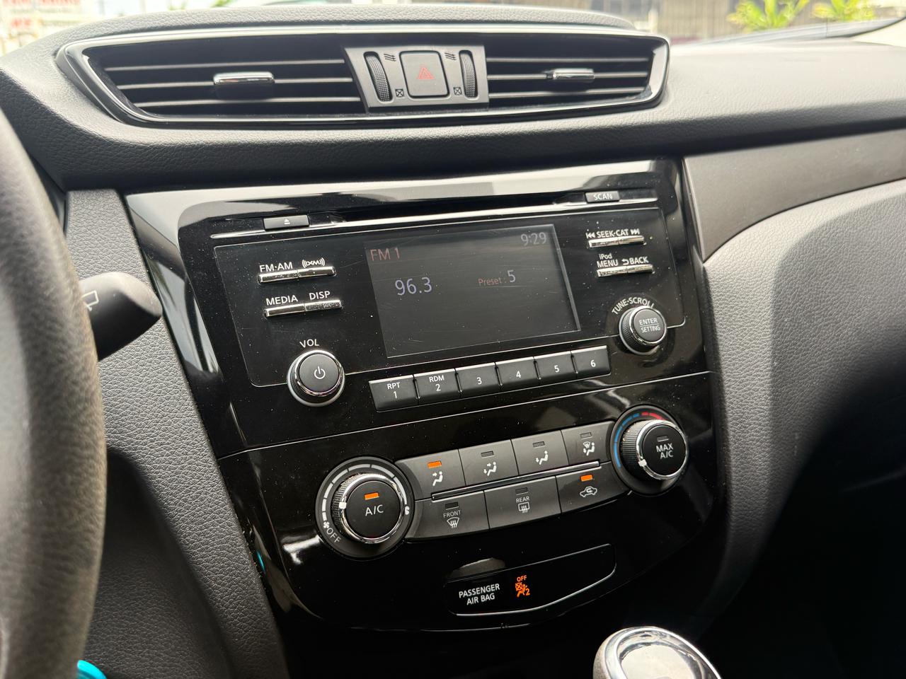 Nissan Rogue Sport S 2017