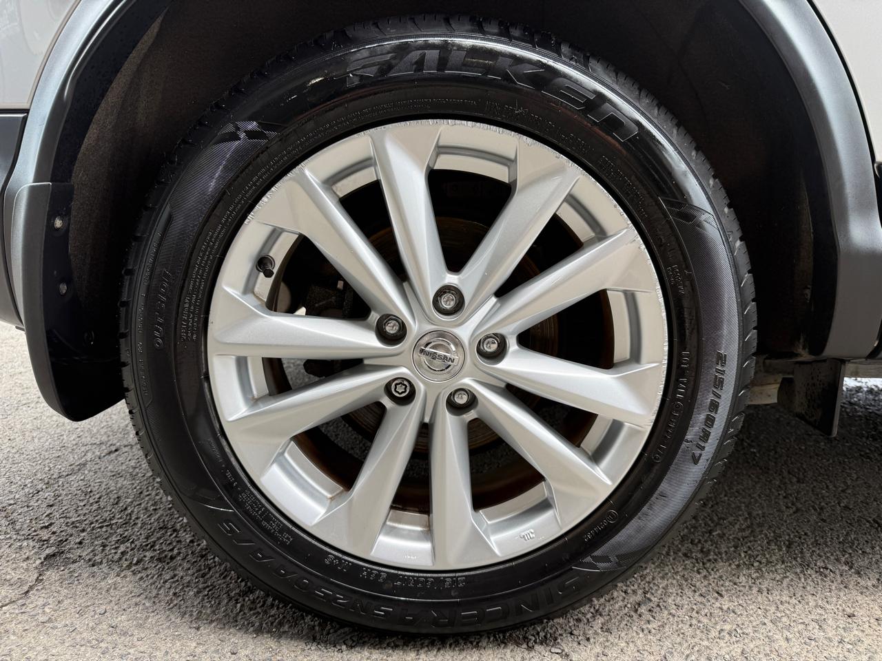 Nissan Rogue Sport S 2017