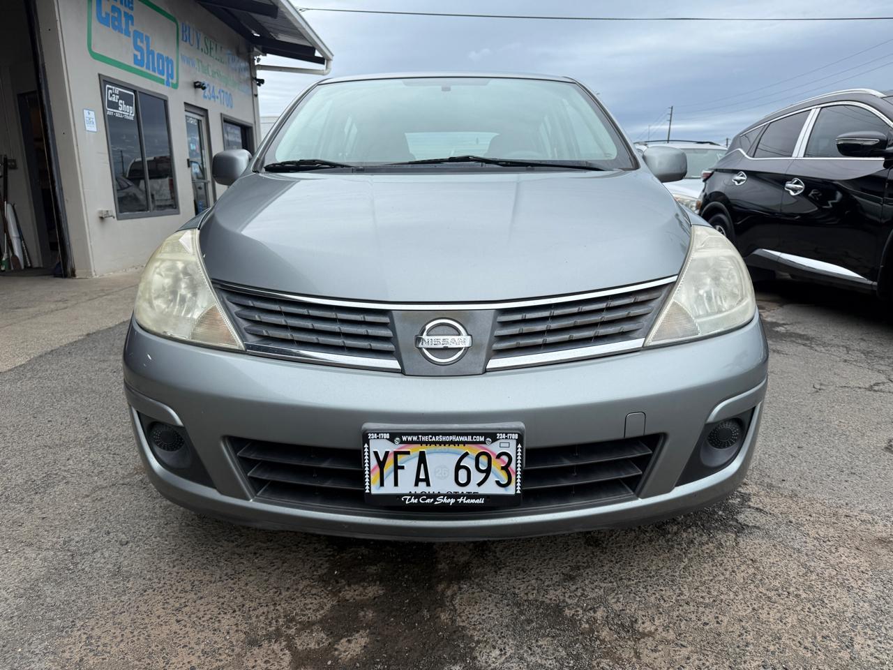 Nissan Versa 1.8 SL Hatchback 2009