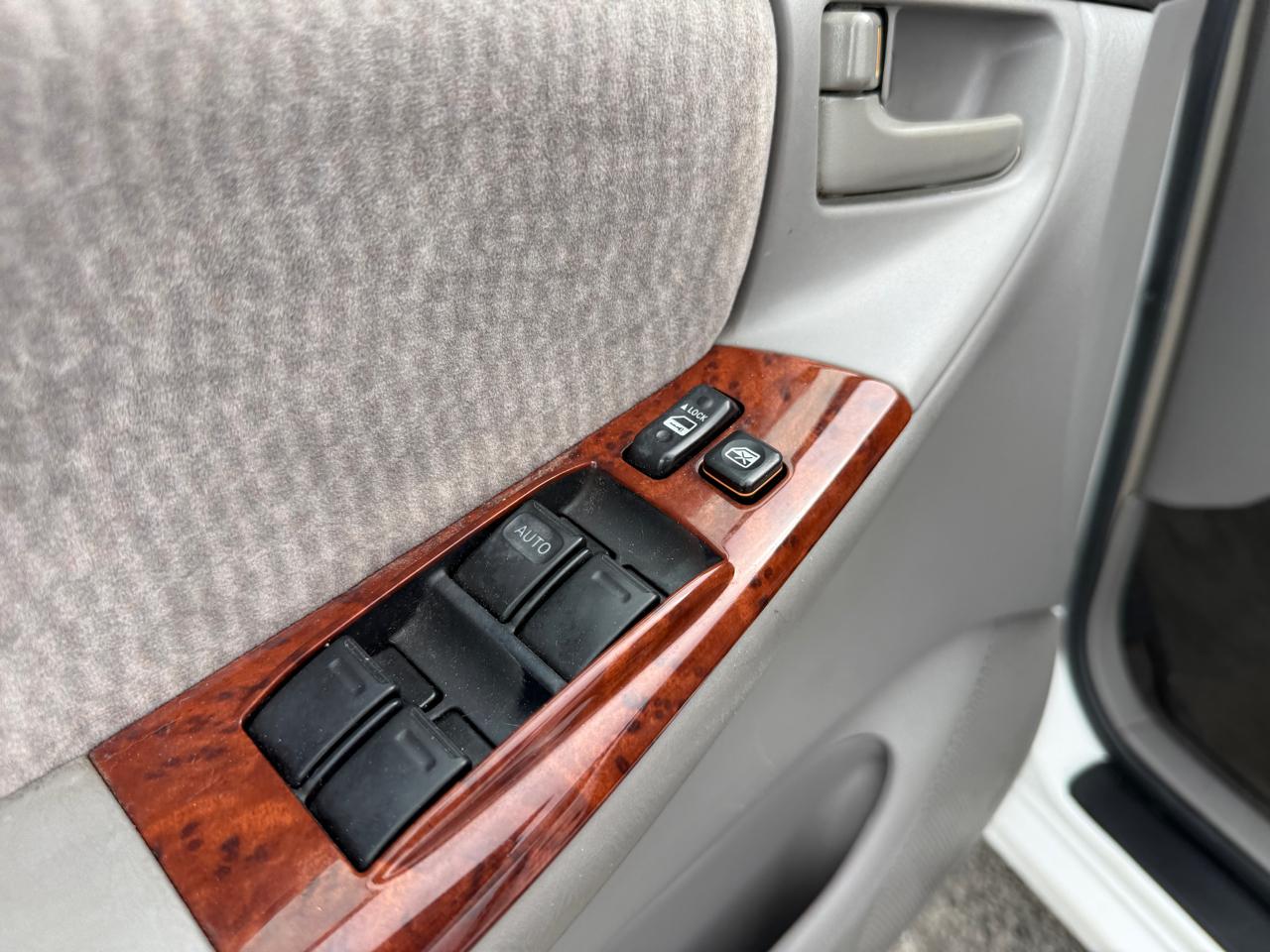 Toyota Corolla LE 2007