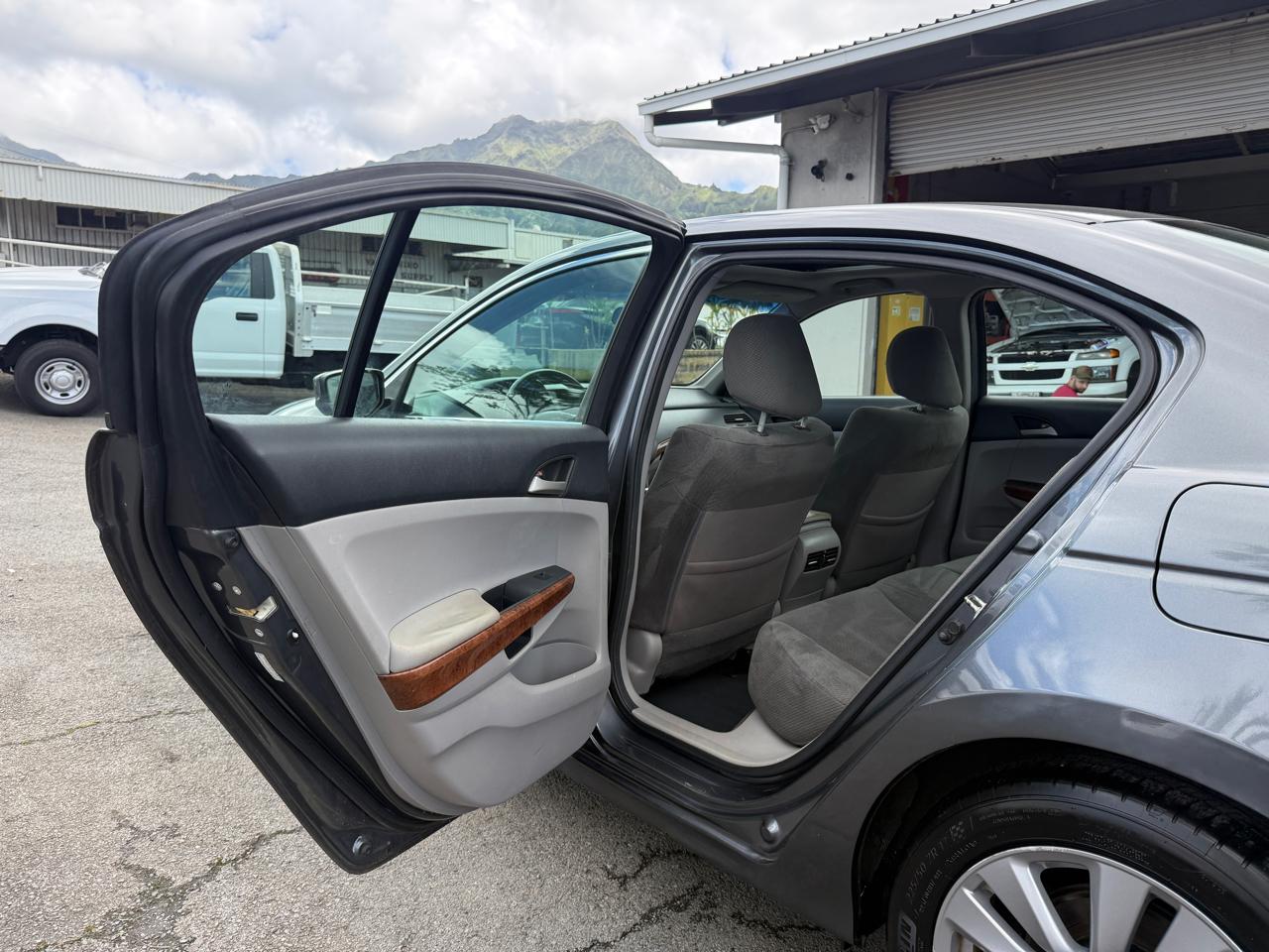 Honda Accord EX Sedan AT 2011