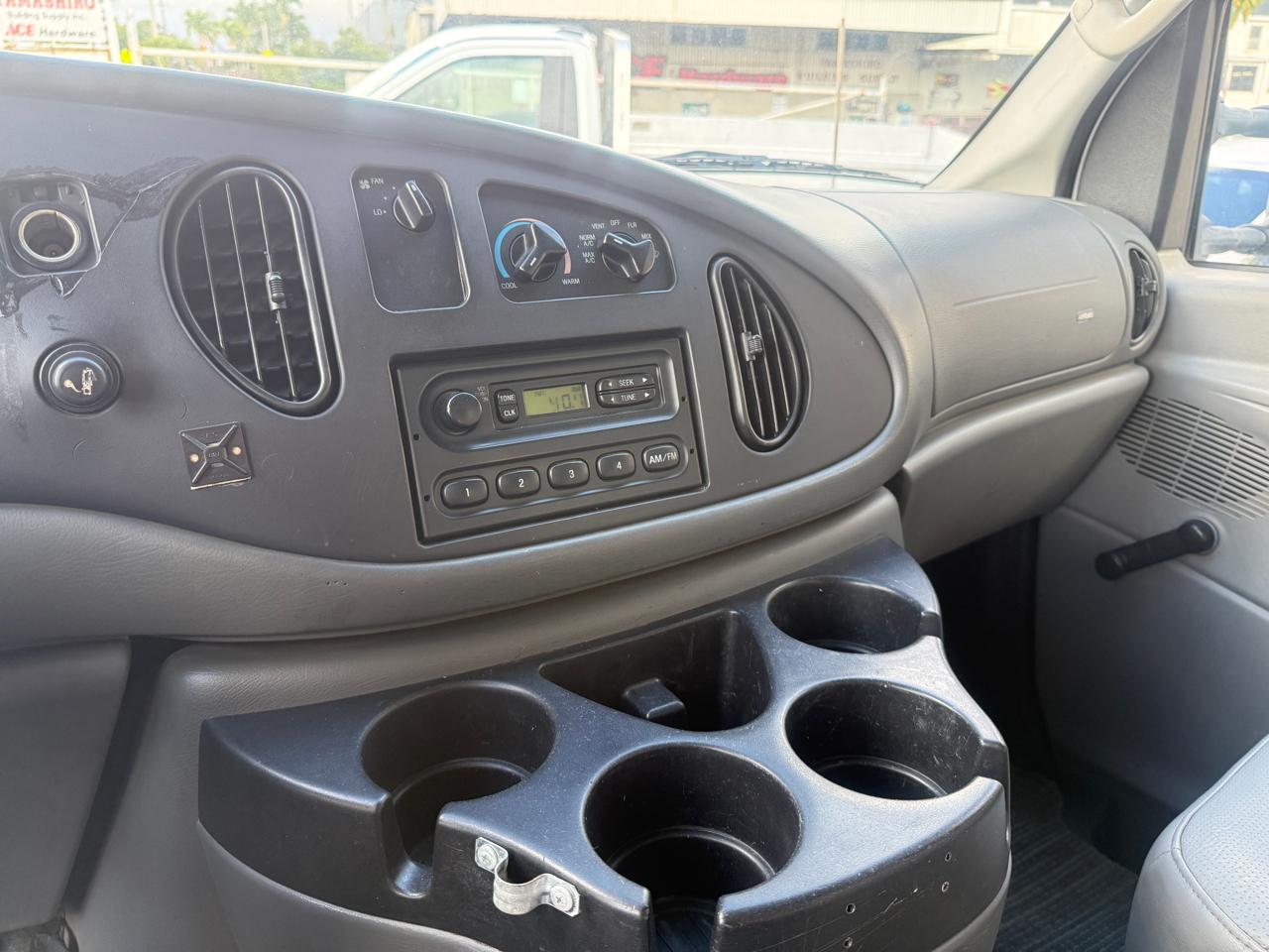 Ford Econoline E-350 Super Duty 2006