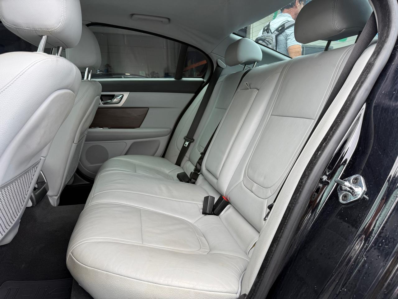 Jaguar XF-Series XF 2012