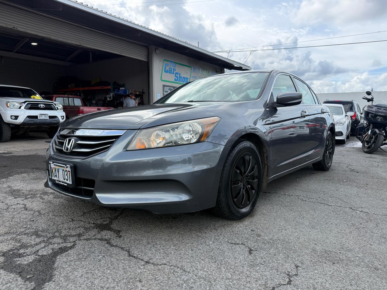 Honda Accord LX sedan AT 2012