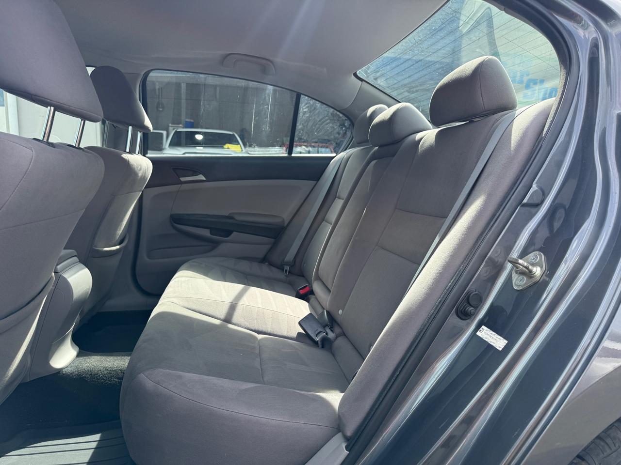 Honda Accord LX sedan AT 2012