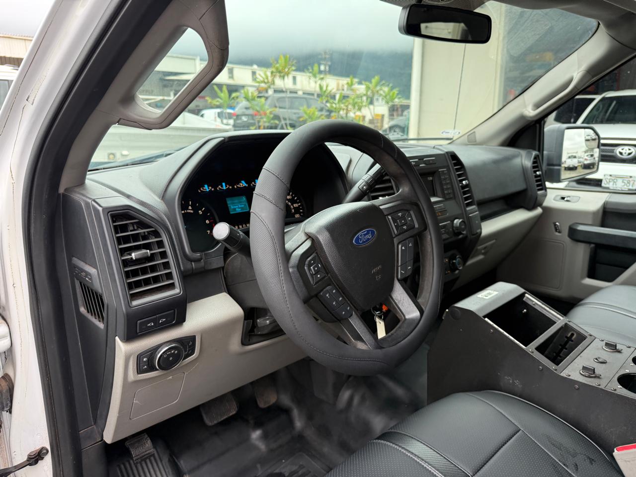 Ford F-150 XL SuperCrew 5.5-ft. Bed 4WD 2017