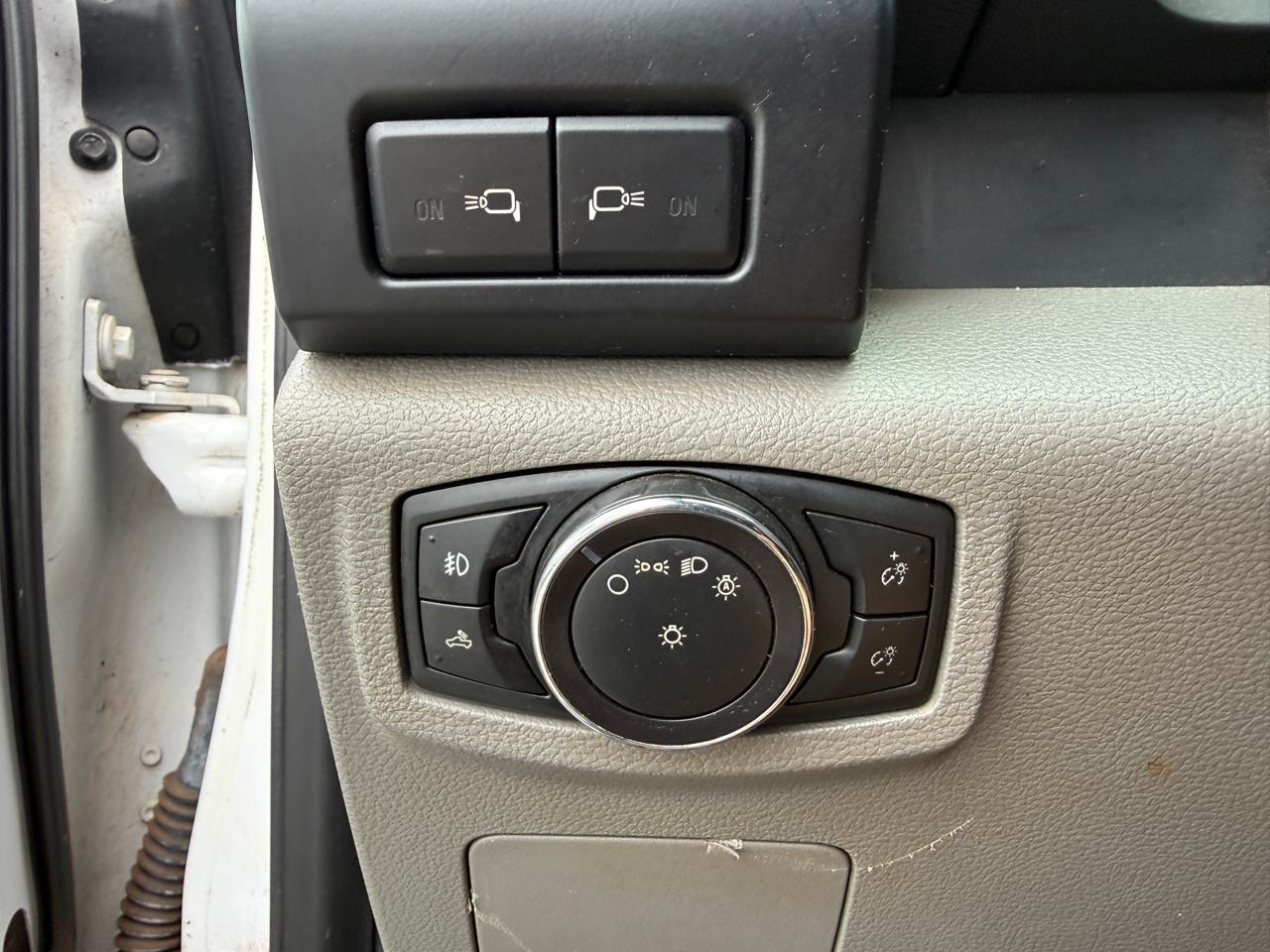 Ford F-150 XL SuperCrew 5.5-ft. Bed 4WD 2017
