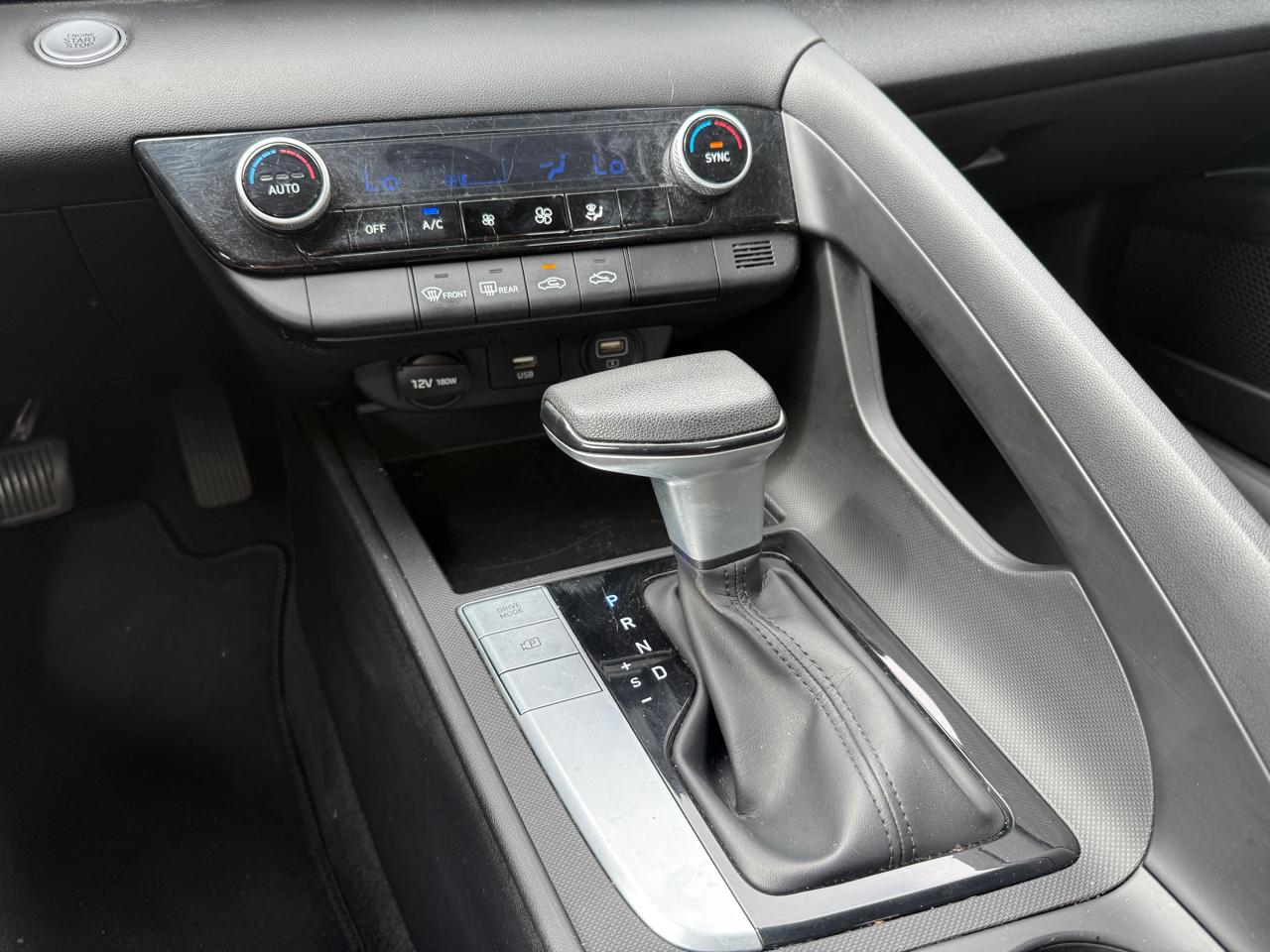 Hyundai Elantra SEL 2021