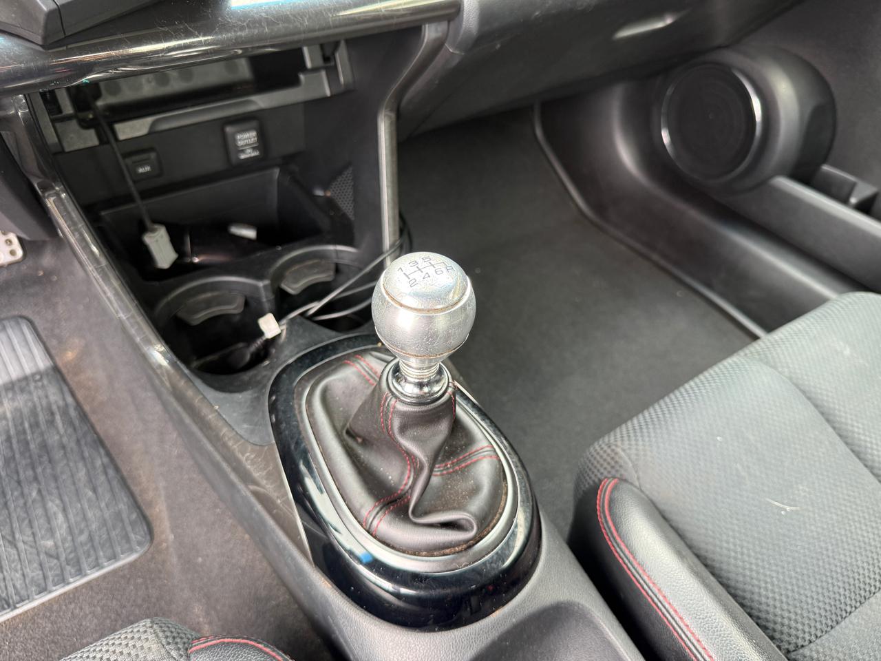 Honda CR-Z EX 6M w/ Navigation 2014