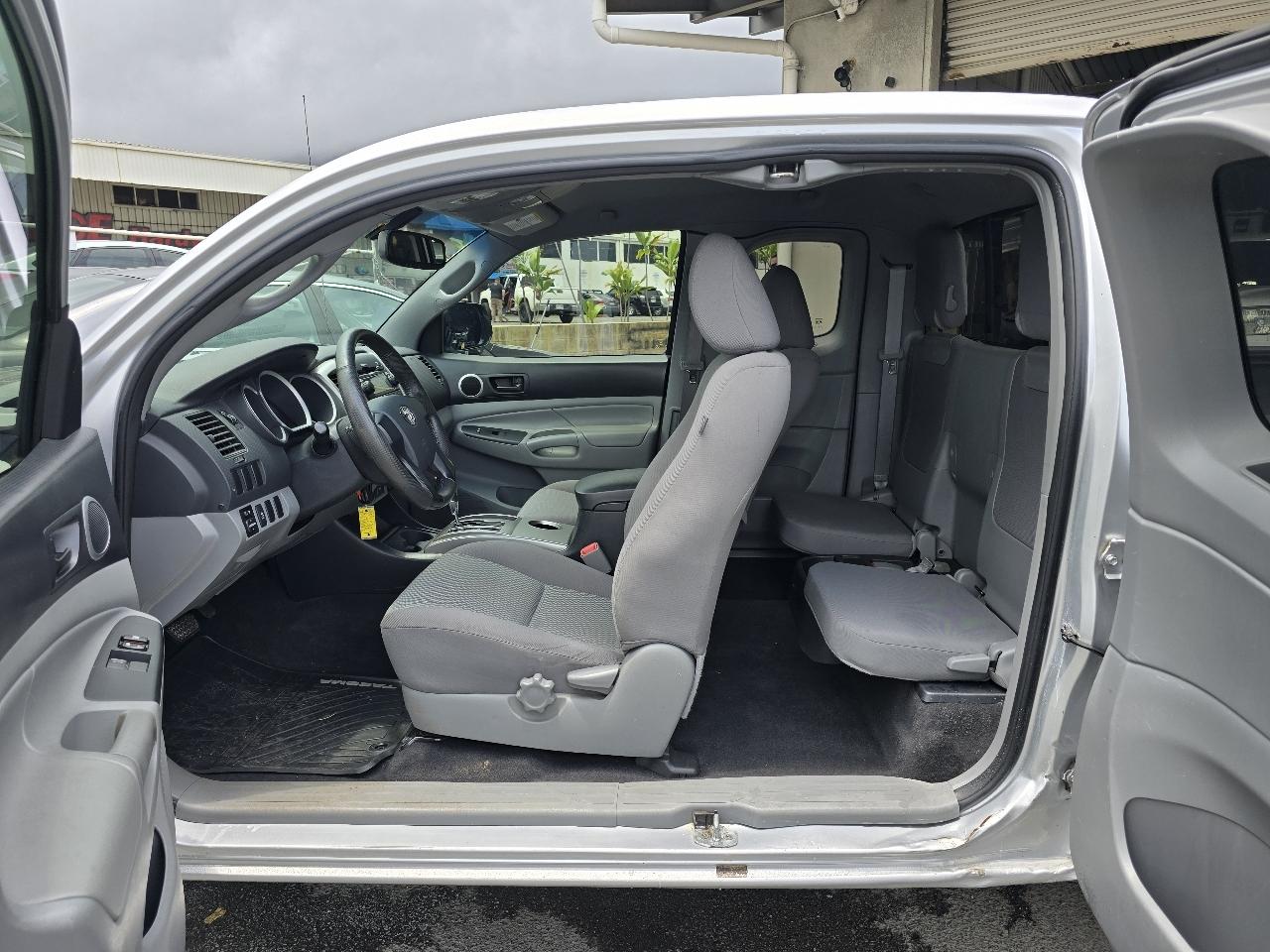 Toyota Tacoma Access Cab Auto 2WD 2012