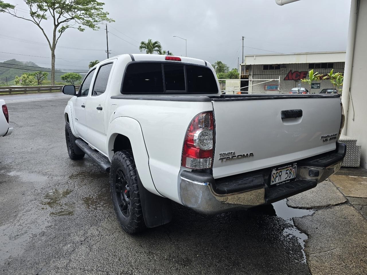 Toyota Tacoma PreRunner Double Cab V6 5AT 2WD 2015