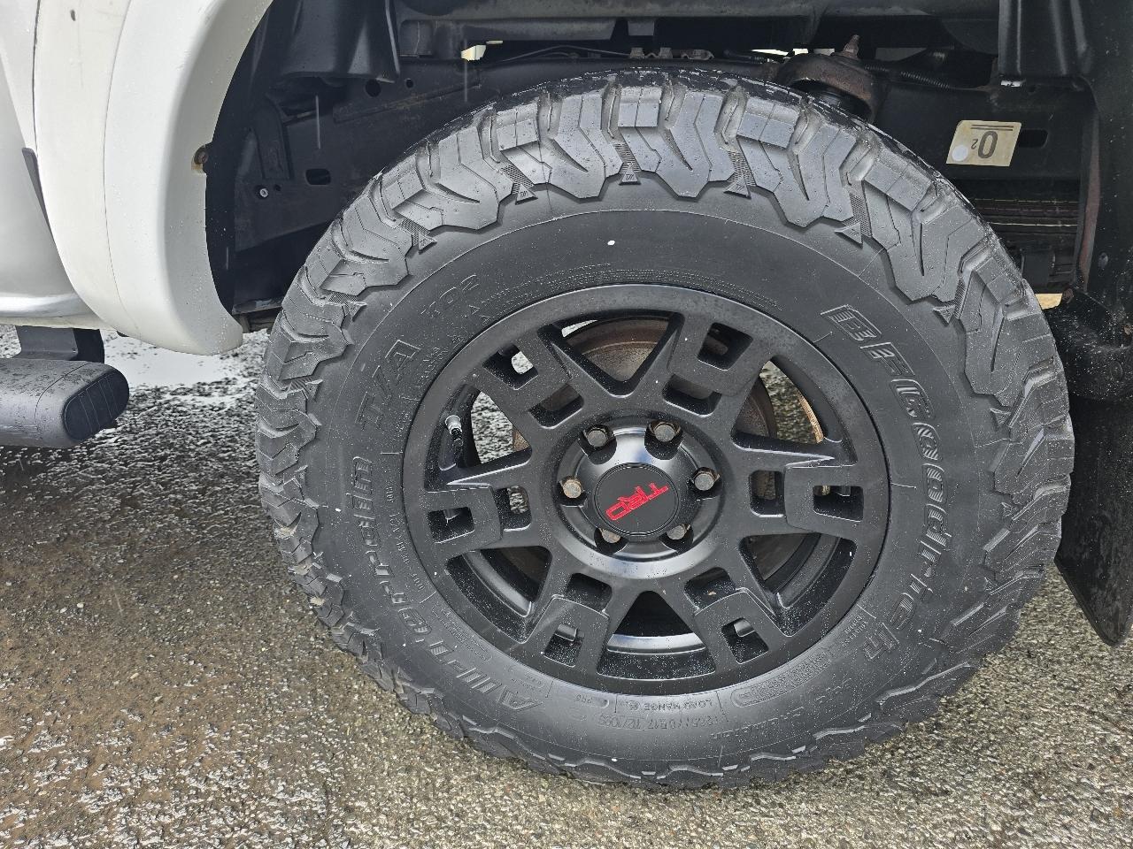 Toyota Tacoma PreRunner Double Cab V6 5AT 2WD 2015