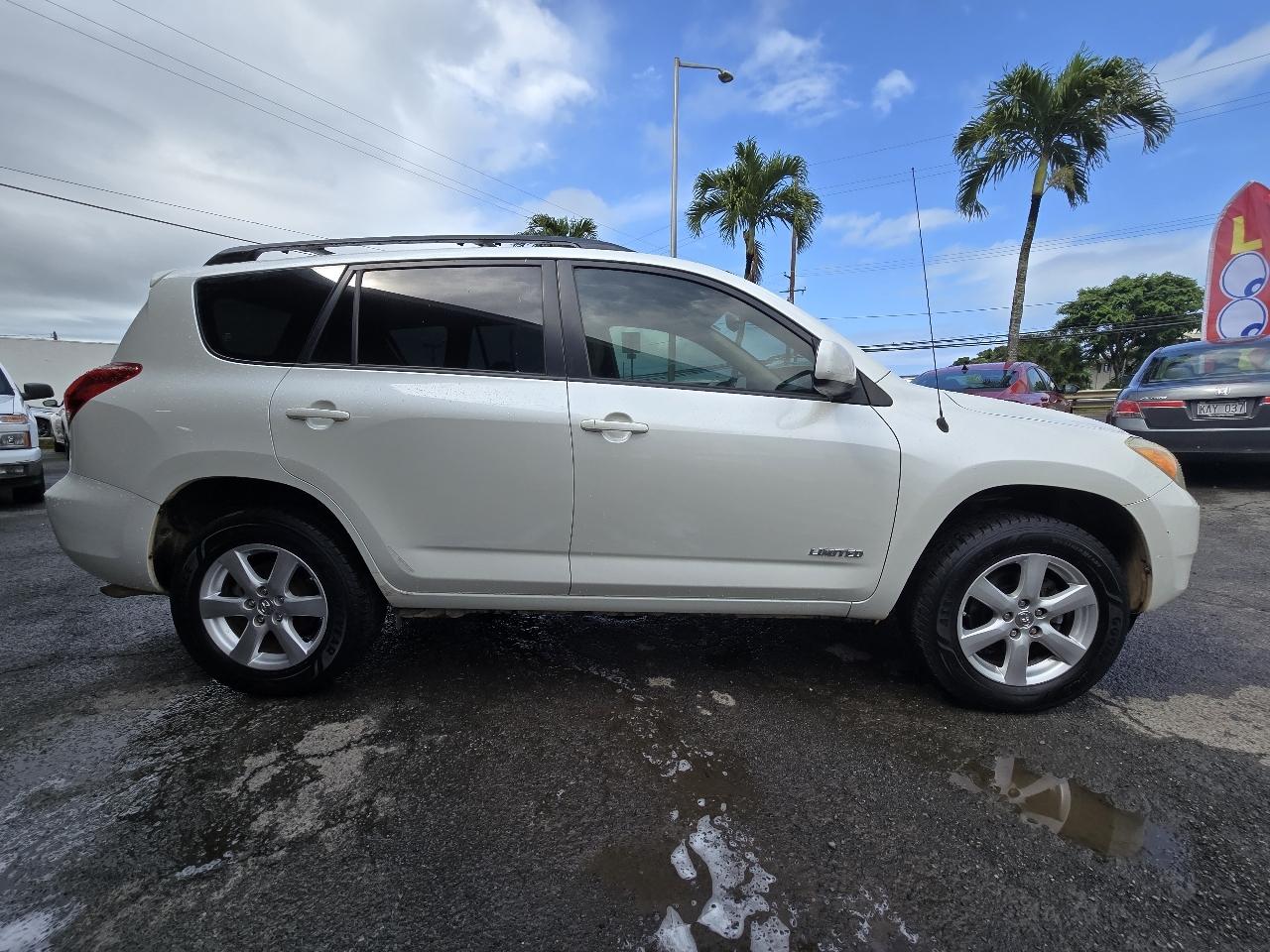 Toyota RAV4 Limited I4 2WD with 3rd Row 2008