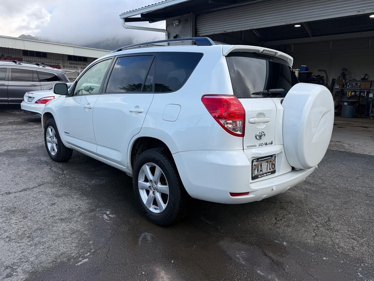 Toyota RAV4 Limited I4 2WD with 3rd Row 2008