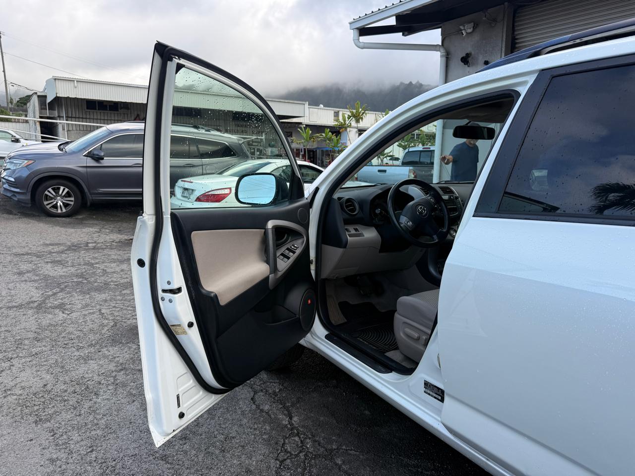 Toyota RAV4 Limited I4 2WD with 3rd Row 2008