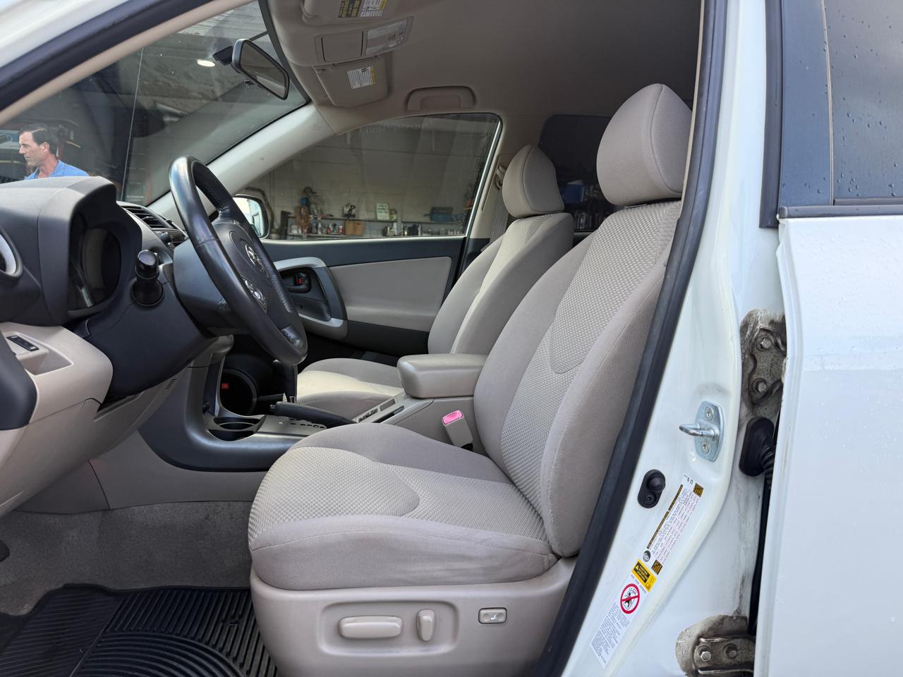 Toyota RAV4 Limited I4 2WD with 3rd Row 2008