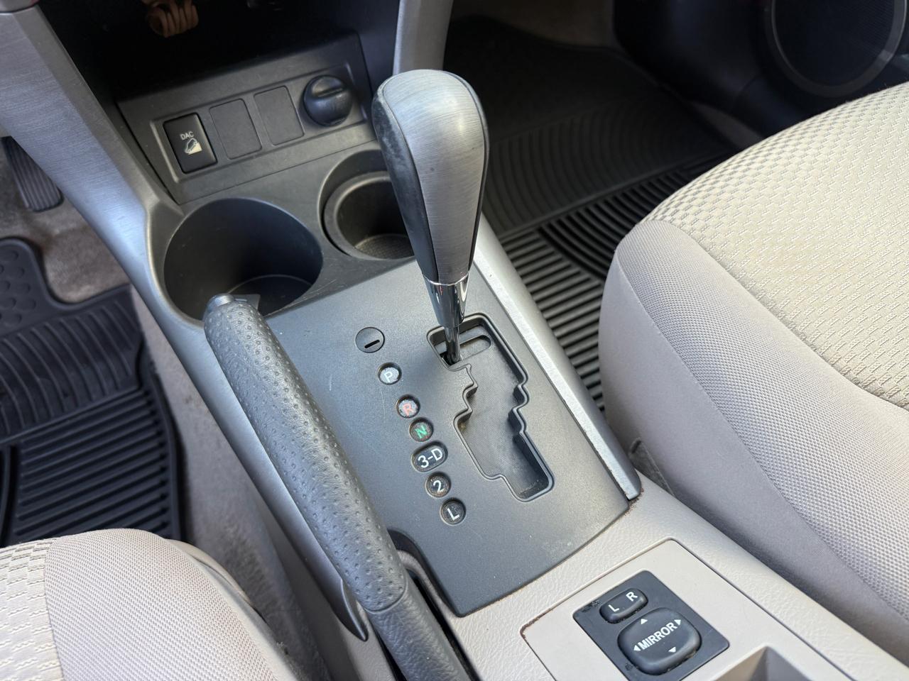 Toyota RAV4 Limited I4 2WD with 3rd Row 2008