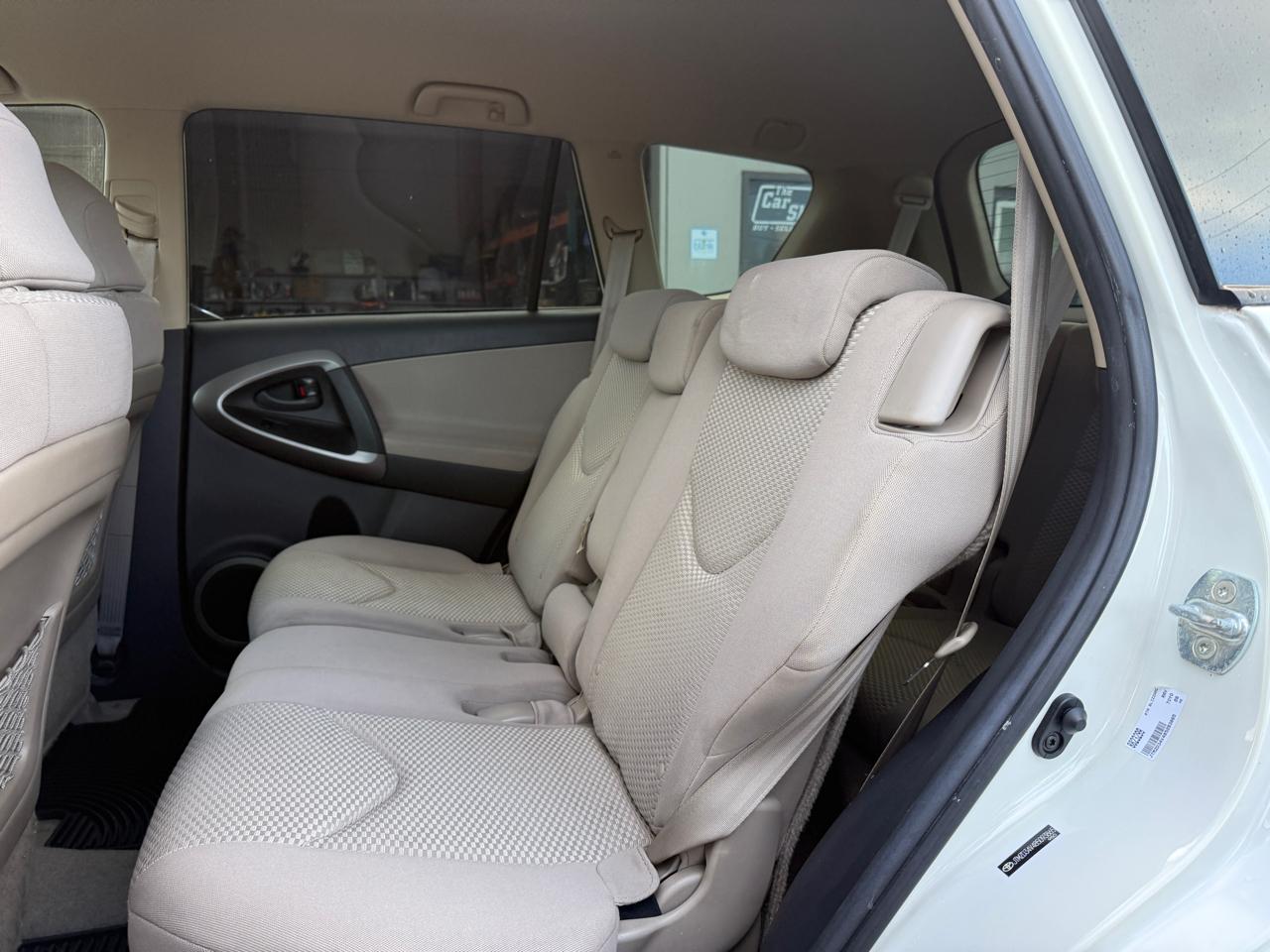 Toyota RAV4 Limited I4 2WD with 3rd Row 2008