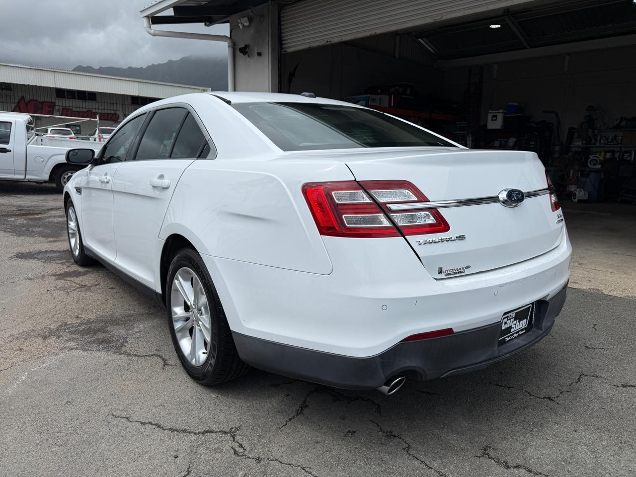 Ford Taurus SEL FWD 2014