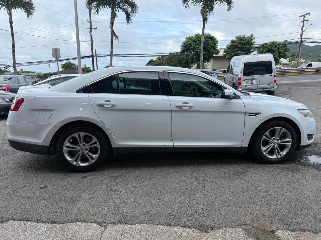 Ford Taurus SEL FWD 2014
