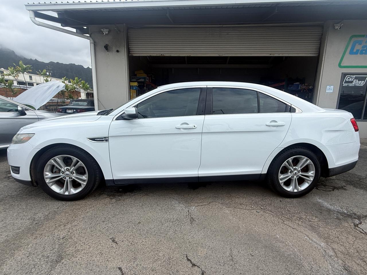 Ford Taurus SEL FWD 2014