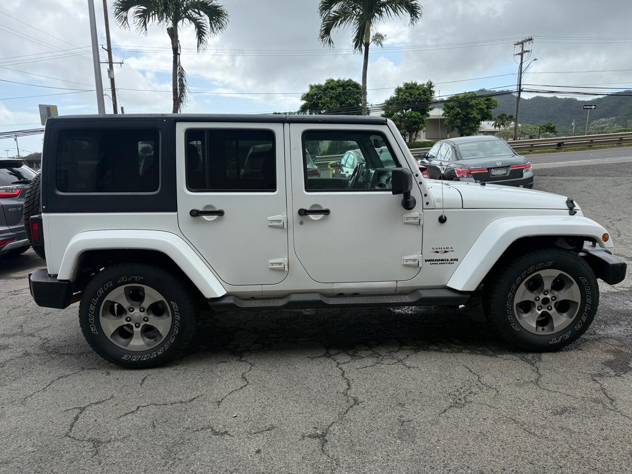 Jeep Wrangler Unlimited Sahara 4WD 2017