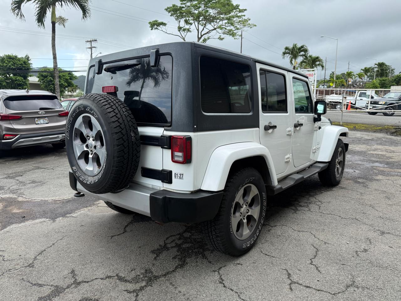 Jeep Wrangler Unlimited Sahara 4WD 2017