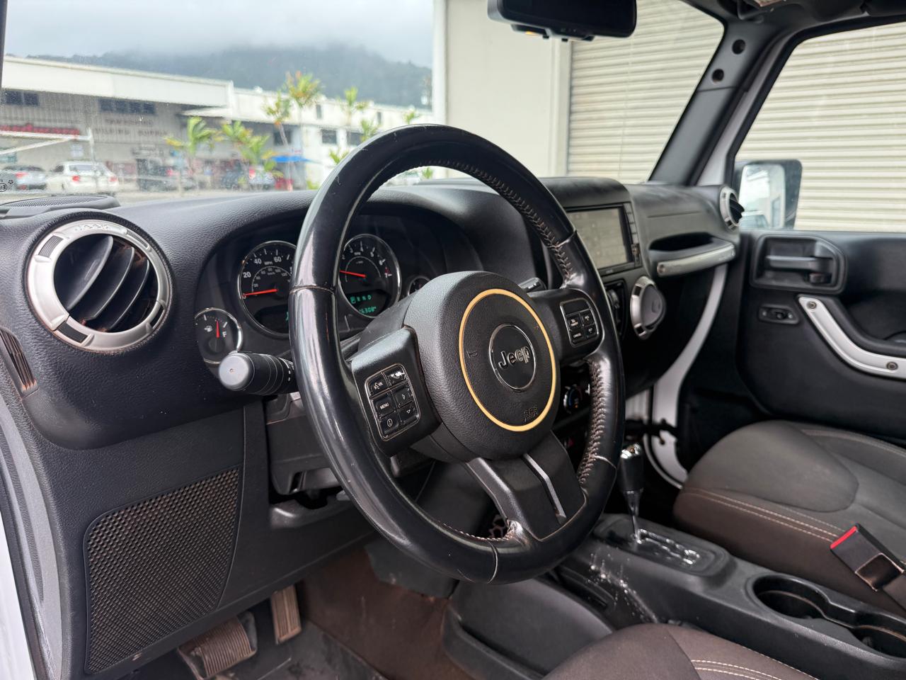 Jeep Wrangler Unlimited Sahara 4WD 2017