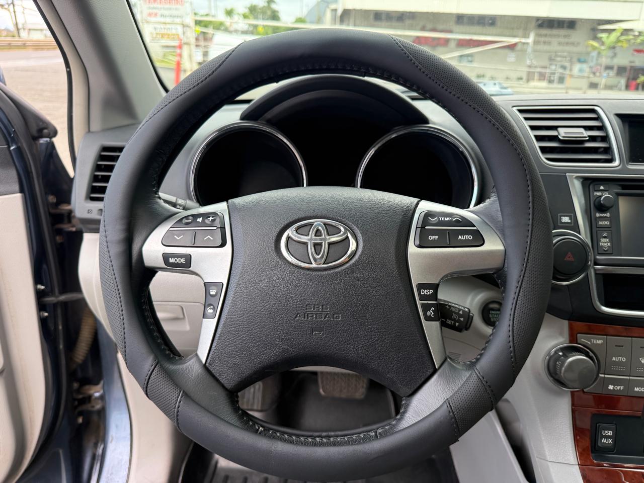 Toyota Highlander Limited 2013