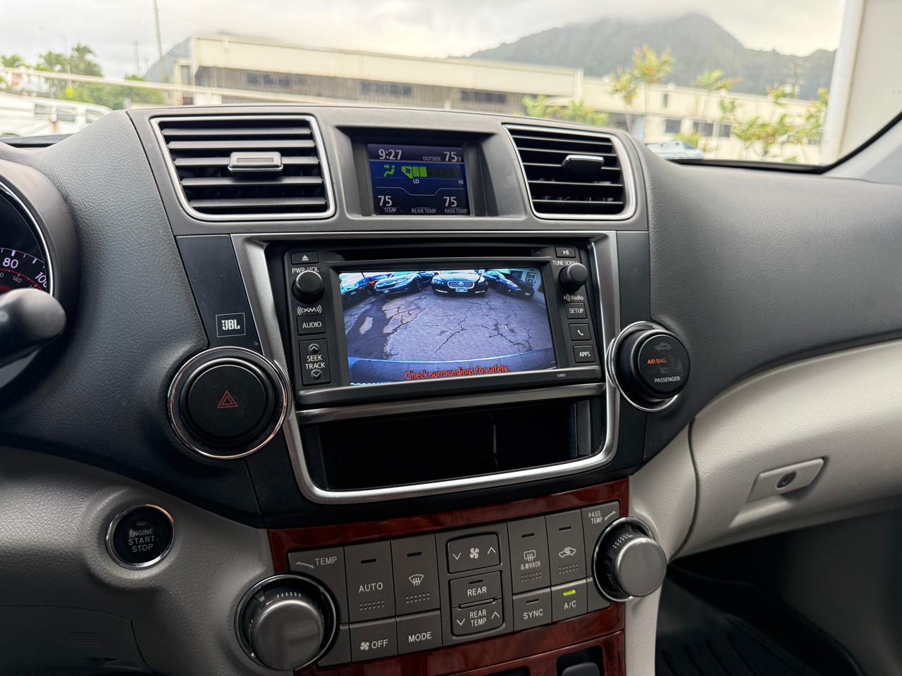 Toyota Highlander Limited 2013