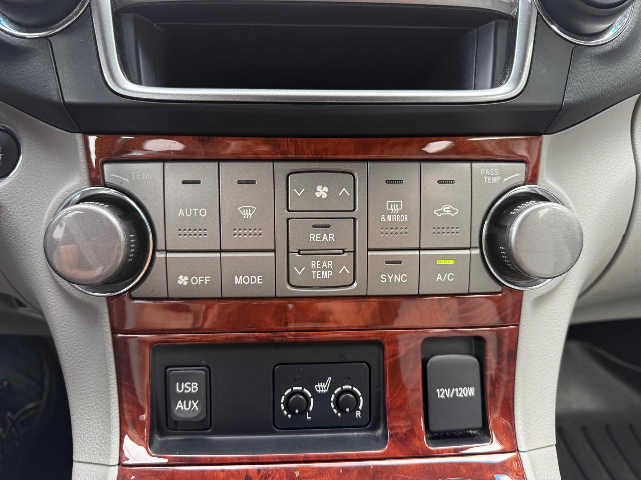 Toyota Highlander Limited 2013