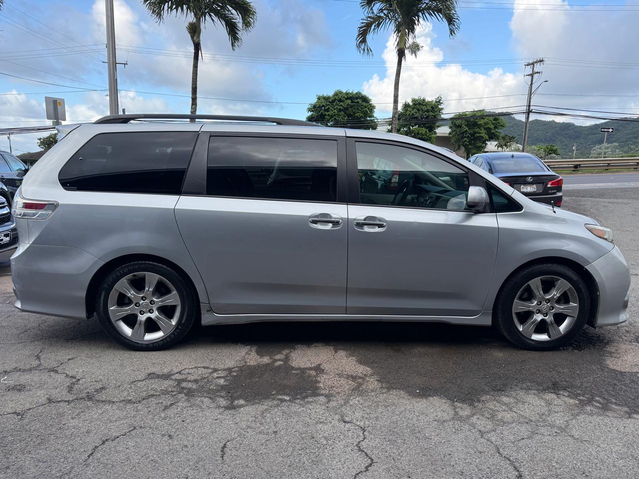 Toyota Sienna  2014