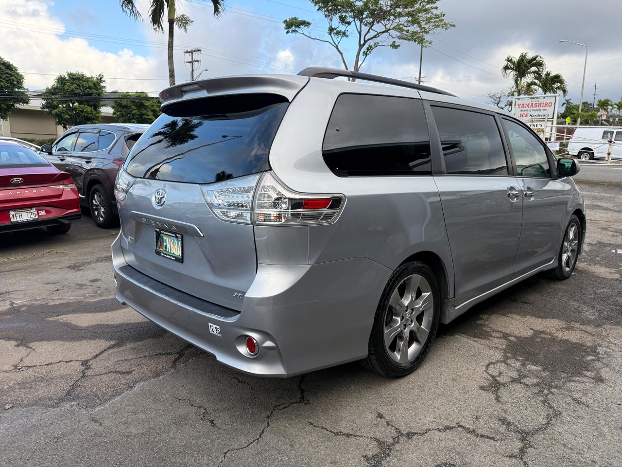 Toyota Sienna  2014