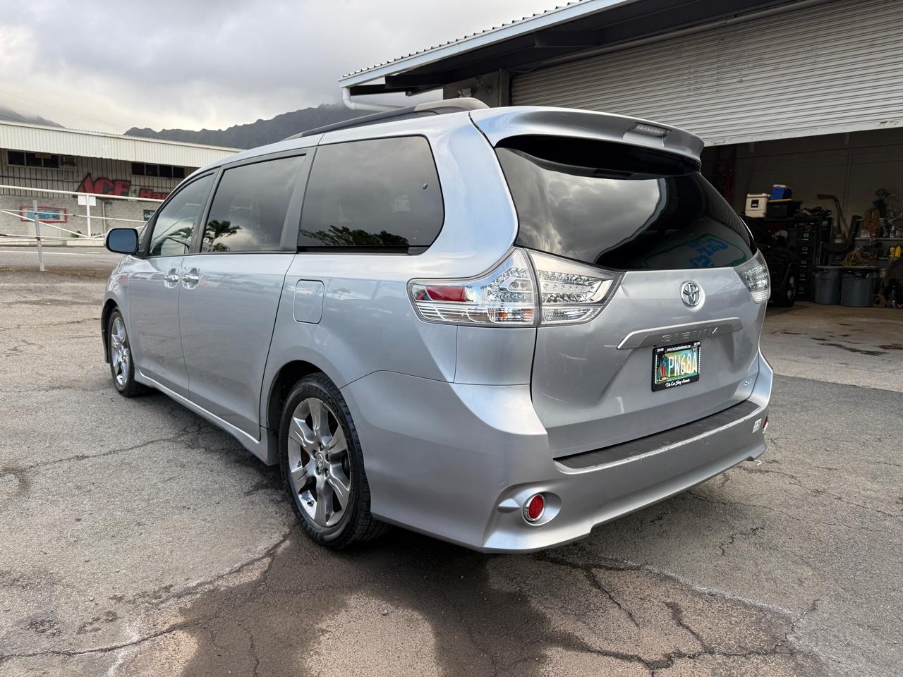 Toyota Sienna  2014