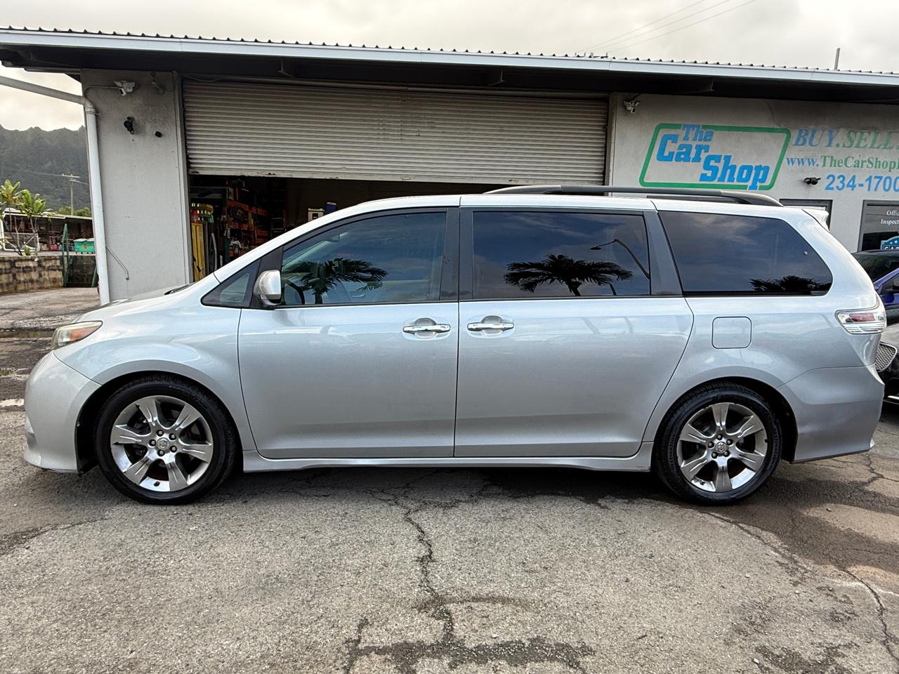 Toyota Sienna  2014