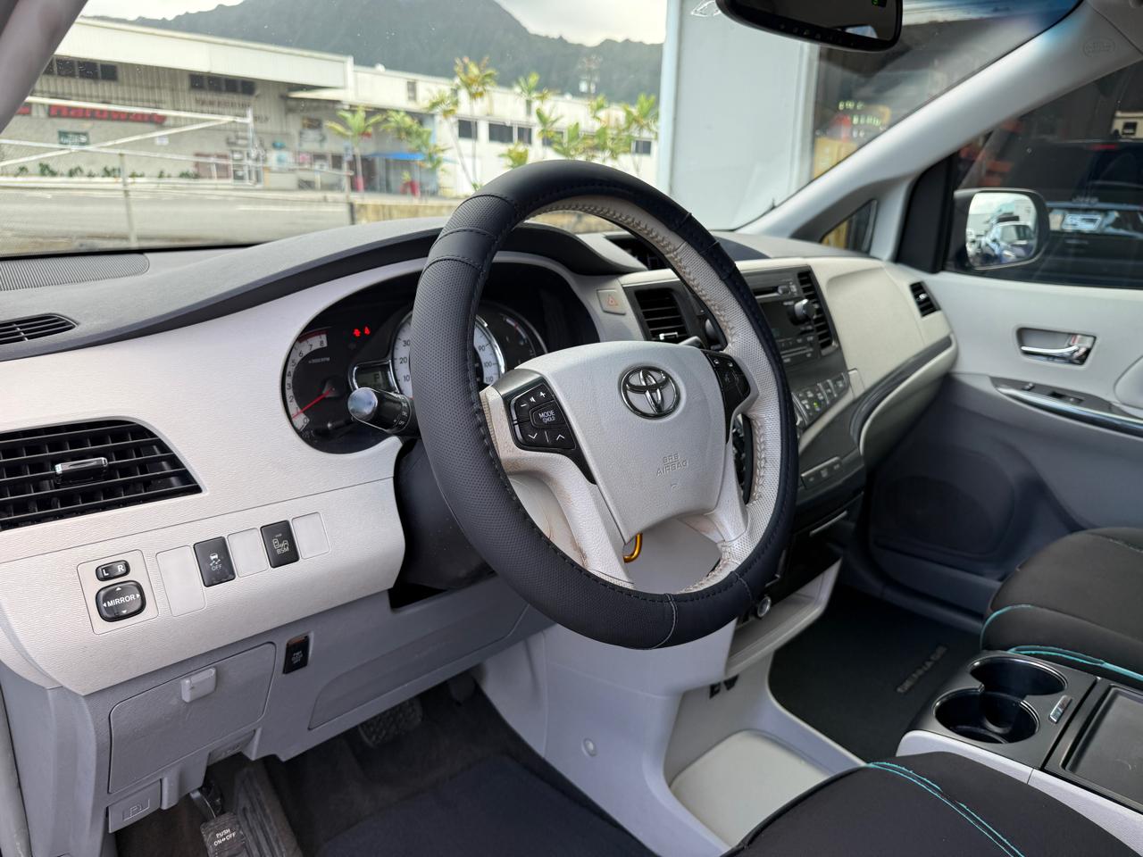 Toyota Sienna  2014
