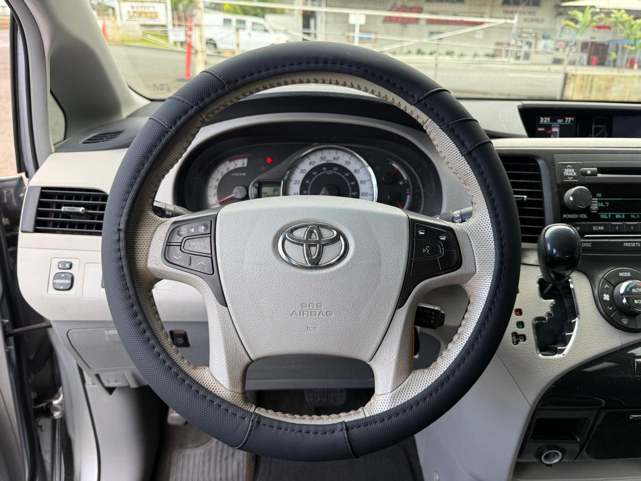 Toyota Sienna  2014